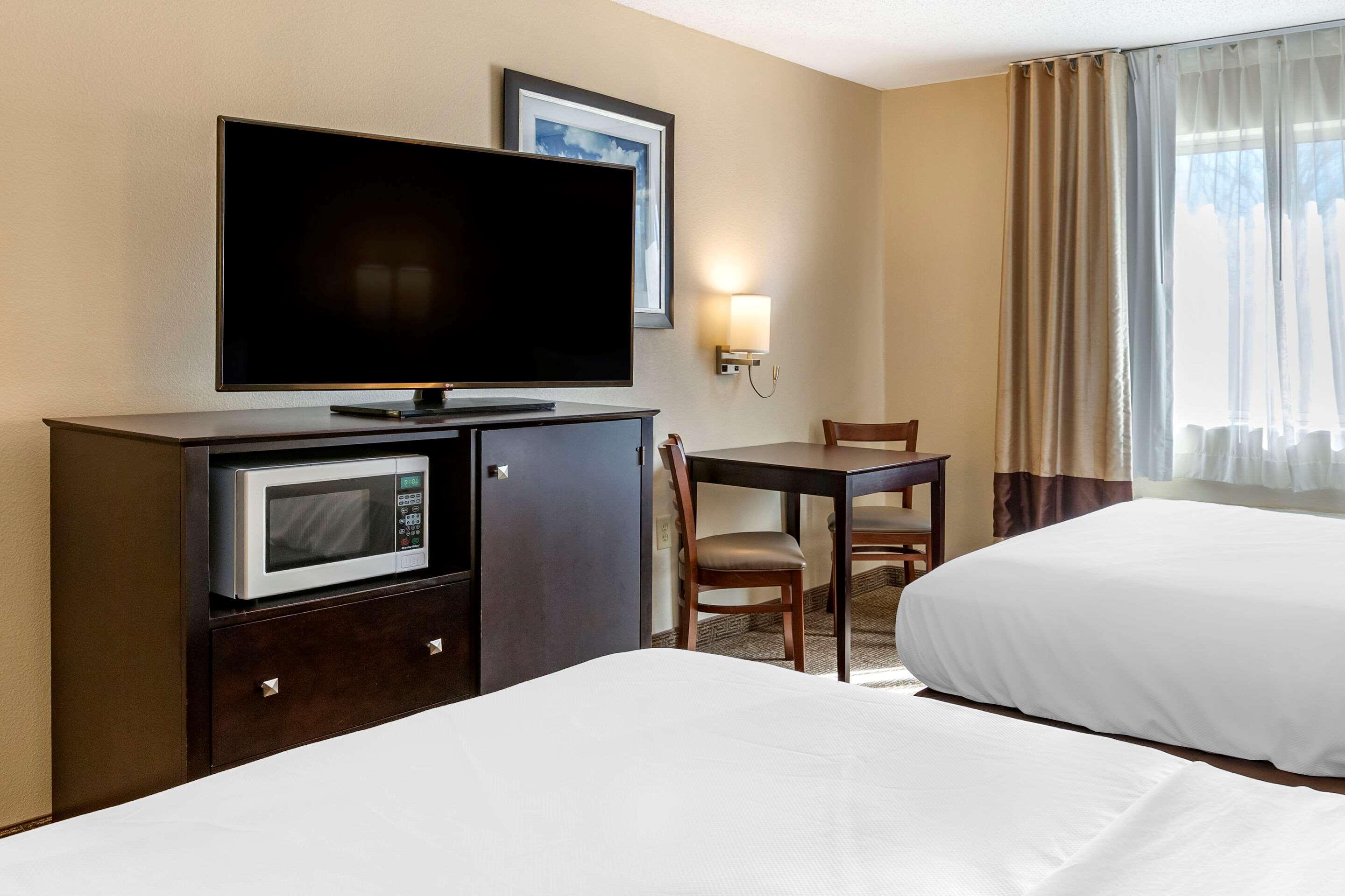 Comfort Inn & Suites Paw Paw Экстерьер фото