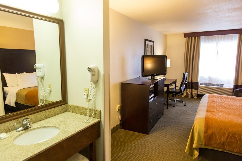 Comfort Inn & Suites Paw Paw Экстерьер фото