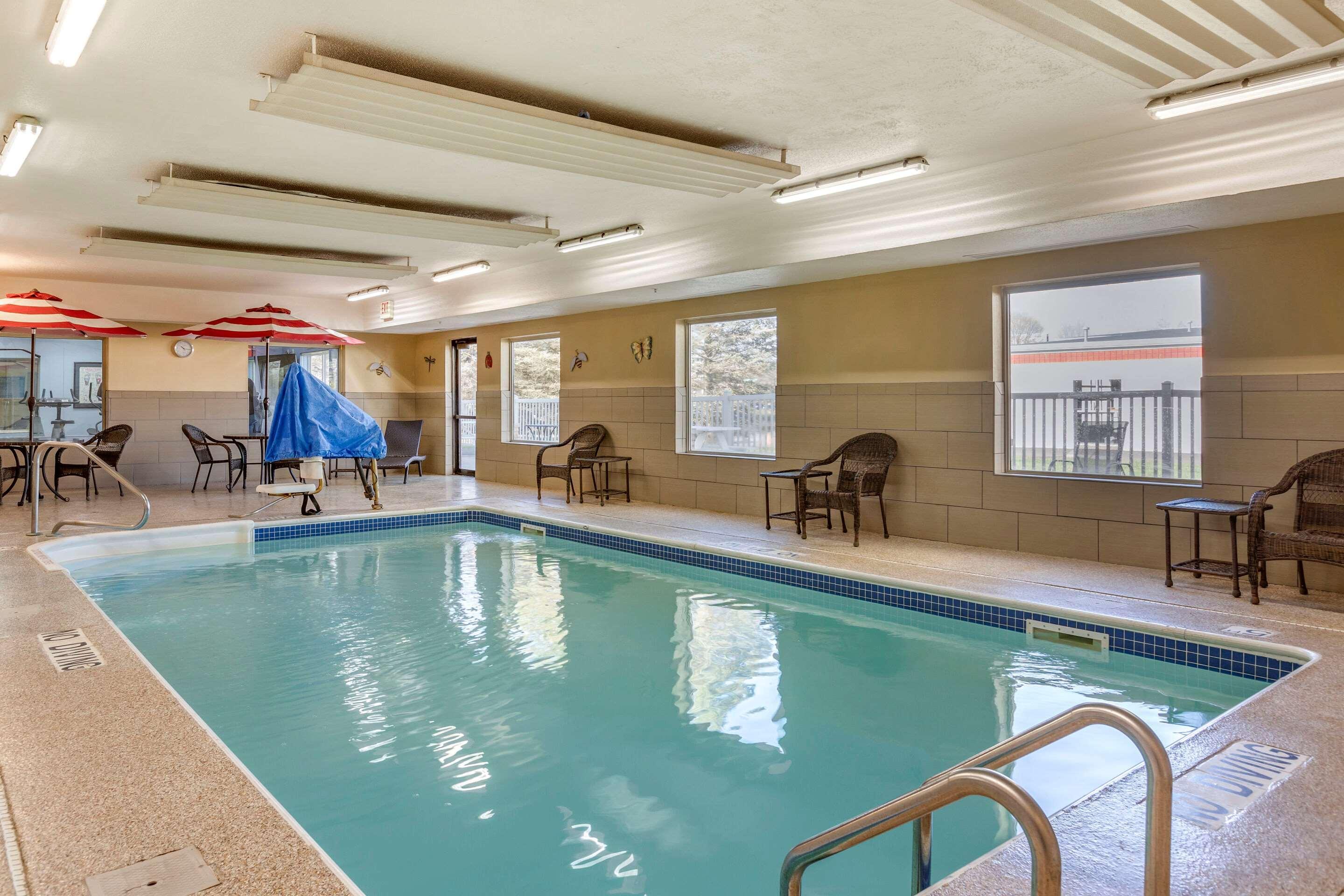Comfort Inn & Suites Paw Paw Экстерьер фото