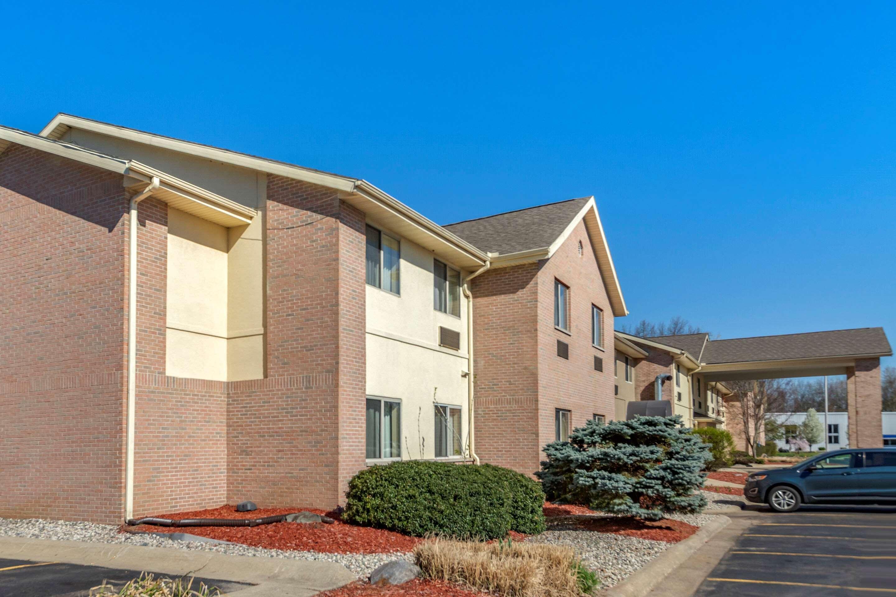 Comfort Inn & Suites Paw Paw Экстерьер фото