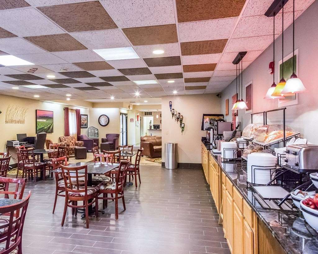 Comfort Inn & Suites Paw Paw Ресторан фото